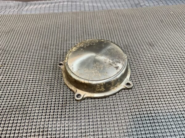 1983 YAMAHA VENTURE XVZ1200 ENGINE WATER COOLANT PUMP COVER - Image 2