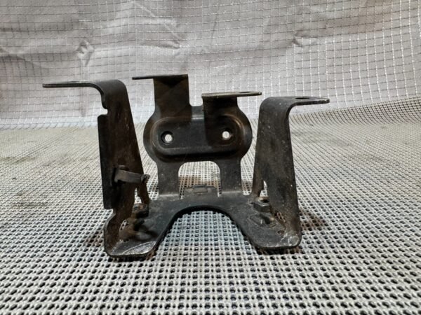 2016-2017 Victory MAGNUM Air Control Valve Mount Bracket - Image 4