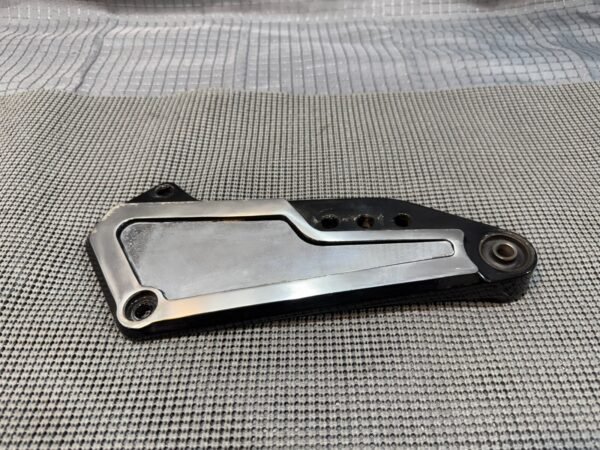Yamaha Venture Royal XVZ1200 XVZ 1200 LH Left Rear Foot Peg Bracket Mount