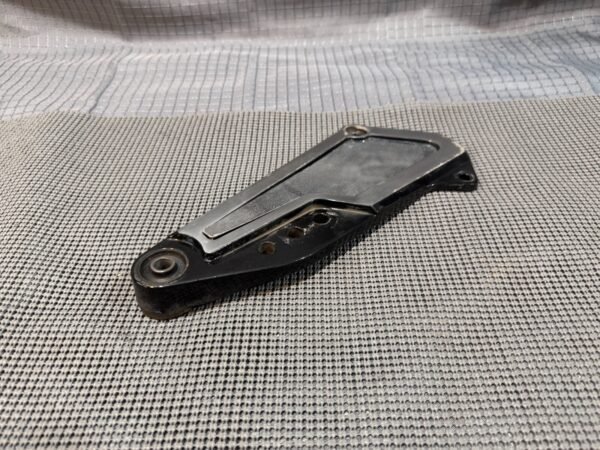 Yamaha Venture Royal XVZ1200 XVZ 1200 LH Left Rear Foot Peg Bracket Mount - Image 3