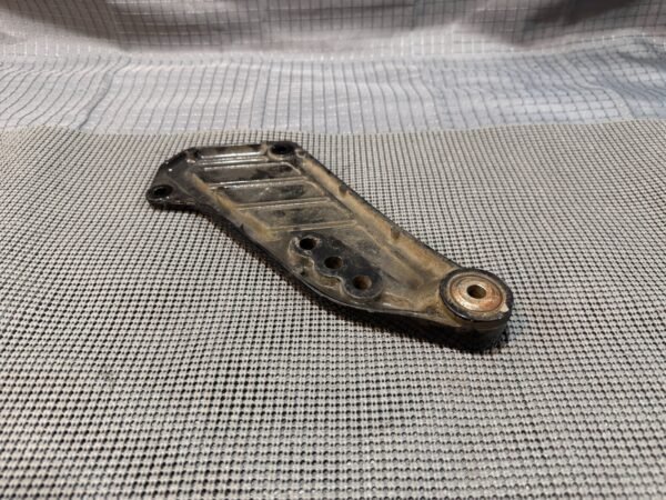 Yamaha Venture Royal XVZ1200 XVZ 1200 LH Left Rear Foot Peg Bracket Mount - Image 9