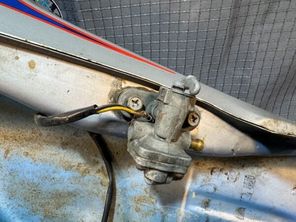 1983 Suzuki Tempter GR650 Gas Tank Fuel Cell - Image 12