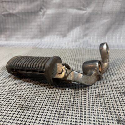 1983 Suzuki Tempter GR650-X FRAME FRONT RIGHT SIDE FOOT PEG