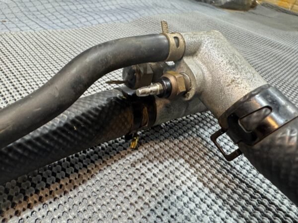 1983 YAMAHA VENTURE XVZ1200 RADIATOR COOLANT JOINT - Image 8