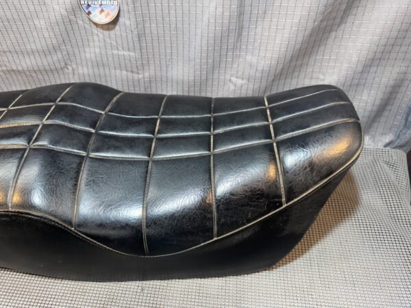 1983 83 Suzuki GR650 X Tempter Full Seat - Image 5