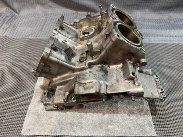 2002 Honda St 1100 Engine Motor Crankcase Engine Block - Image 12