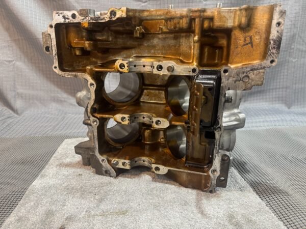 2002 Honda St 1100 Engine Motor Crankcase Engine Block - Image 14