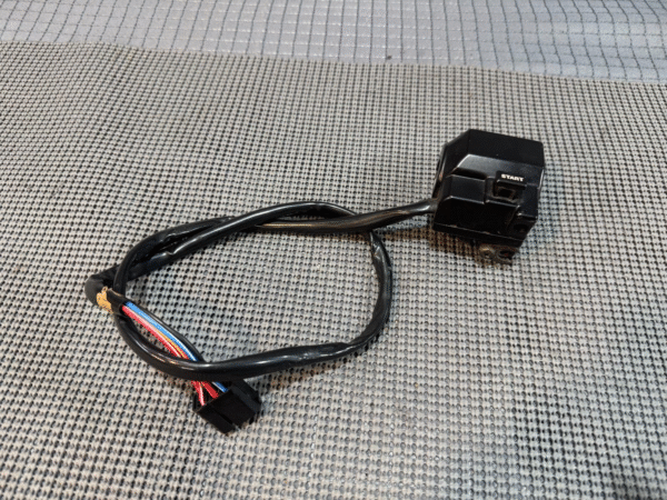 1983 Yamaha Venture Royal XVZ1200 Right Side Throttle Control Switch