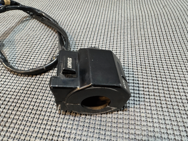 1983 Yamaha Venture Royal XVZ1200 Right Side Throttle Control Switch - Image 2