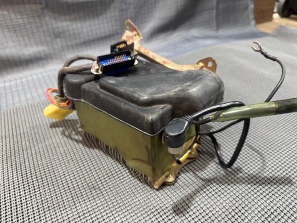 1983-1993 Yamaha Venture XVZ1300 XVZ1200 Radio Amp Amplifier Tuner Set