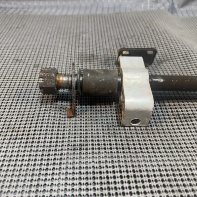 1983 SUZUKI TEMPTER GR650 REAR WHEEL AXLE ASSY