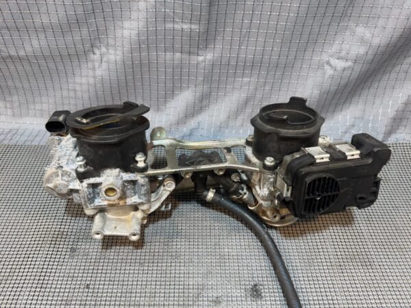 08-18 2009 Aprilia Shiver 750 SL750 Throttle Body Bodies - Image 3