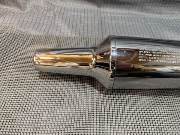 1983 YAMAHA XVZ1200 XVZ12 VENTURE ENGINE EXHAUST MUFFLER RIGHT SIDE - Image 2