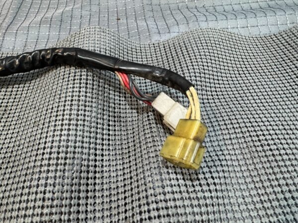 1983 YAMAHA VENTURE ROYALE XVZ1200D RECTIFIER VOLTAGE REGULATOR 18k Miles - Image 4