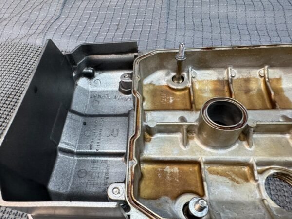 Honda ST 1100 ST1100 2002 Right Cylinder Head Cover / Valve Cover - Image 10