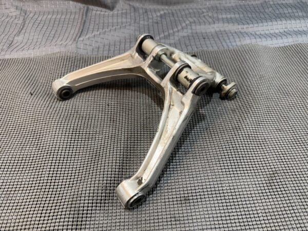 1983 YAMAHA VENTURE XVZ1200 REAR BACK SUSPENSION LINK LINKAGE - Image 4