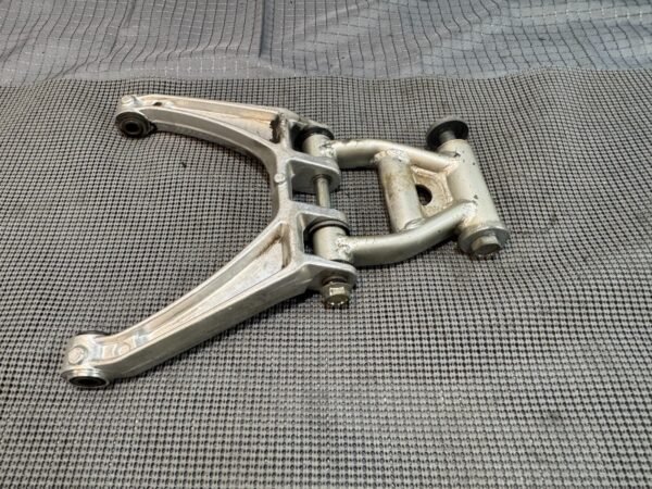 1983 YAMAHA VENTURE XVZ1200 REAR BACK SUSPENSION LINK LINKAGE - Image 6