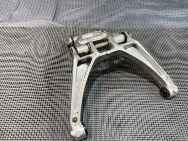 1983 YAMAHA VENTURE XVZ1200 REAR BACK SUSPENSION LINK LINKAGE - Image 7