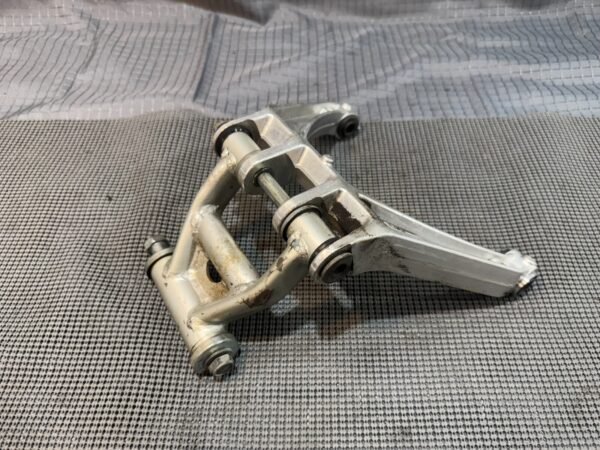 1983 YAMAHA VENTURE XVZ1200 REAR BACK SUSPENSION LINK LINKAGE - Image 8