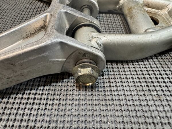 1983 YAMAHA VENTURE XVZ1200 REAR BACK SUSPENSION LINK LINKAGE - Image 10