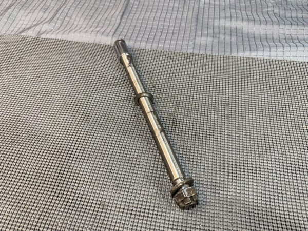 Yamaha 1983 1984 / 1987 1988 venture 83-93 royale REAR AXLE BACK WHEEL RIM PIVOT - Image 2