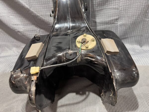 1983 Yamaha Venture Royale XVZ1200 Gas Tank Fuel Tank - Image 5