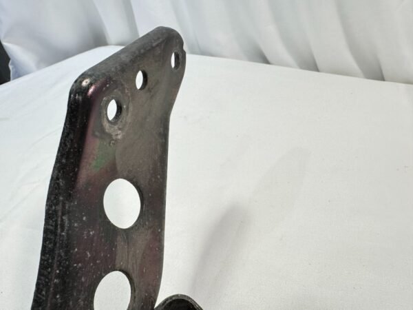 2002 honda st1100 REAR BACK SUBFRAME PLATE CENTER GRAB RAIL - Image 10