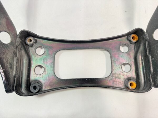 2002 honda st1100 REAR BACK SUBFRAME PLATE CENTER GRAB RAIL - Image 13