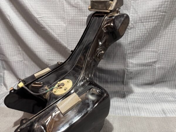 1983 Yamaha Venture Royale XVZ1200 Gas Tank Fuel Tank - Image 14