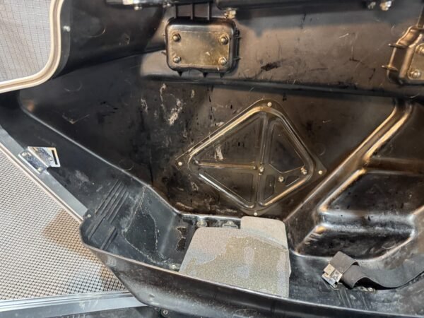 83-85 YAMAHA VENTURE ROYALE XVZ1200D LEFT & RIGHT SIDE CARGO LUGGAGE SADDLEBAG - Image 9