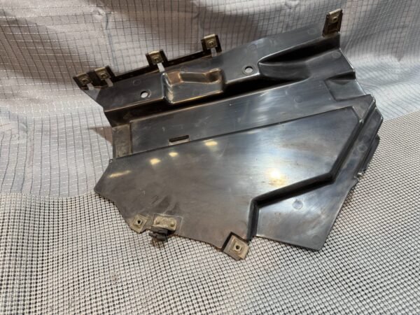 1983 Yamaha XVZ1200 Venture Royale Right Inner Engine Panel - Image 2