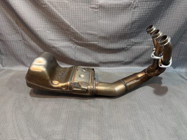 OEM Yamaha MT-09 Exhaust Assembly B7N-14710-10-00