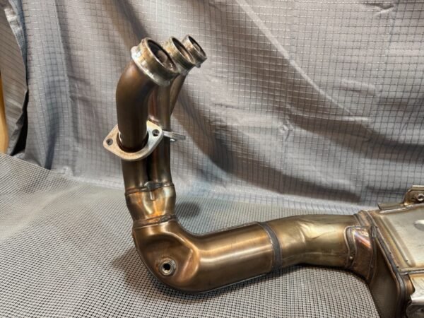 OEM Yamaha MT-09 Exhaust Assembly B7N-14710-10-00 - Image 8