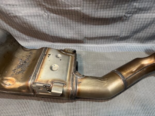 OEM Yamaha MT-09 Exhaust Assembly B7N-14710-10-00 - Image 13