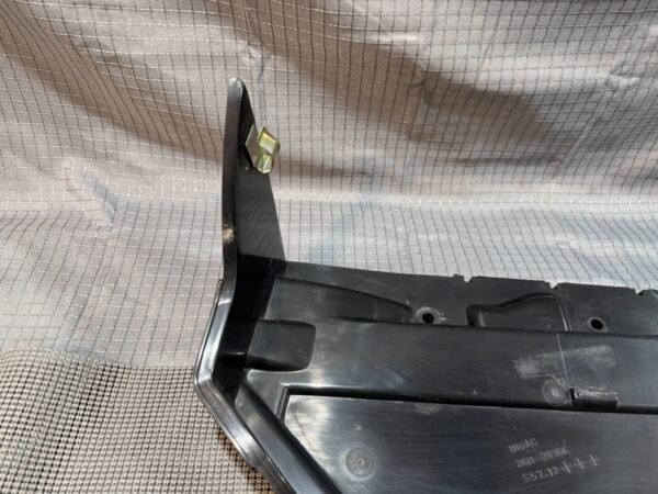 1983 Yamaha XVZ1200 Venture Royale Right Inner Engine Panel - Image 8
