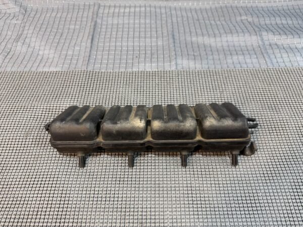 1983 Yamaha Venture Royale XVZ1200 XVZ 1200 Air Breather Vacuum Chamber