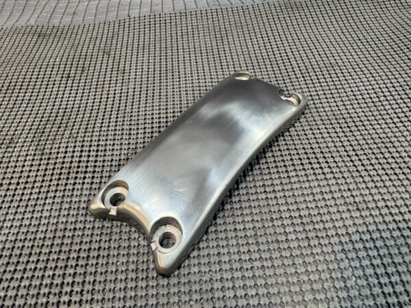 1983 Yamaha Venture XVZ1200 XVZ 1200 front fender brace mount fork bracket - Image 3