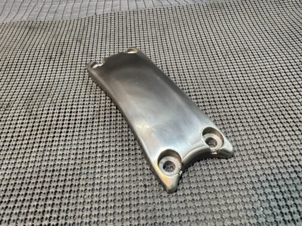 1983 Yamaha Venture XVZ1200 XVZ 1200 front fender brace mount fork bracket - Image 4