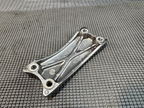 1983 Yamaha Venture XVZ1200 XVZ 1200 front fender brace mount fork bracket - Image 6