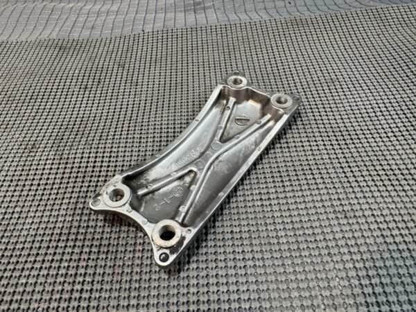 1983 Yamaha Venture XVZ1200 XVZ 1200 front fender brace mount fork bracket - Image 8