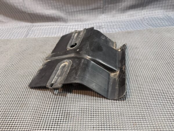 1983 Yamaha XVZ12TDK VENTURE Engine Top Cover Heat Shield - Image 5