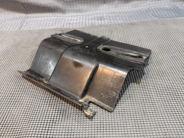 1983 Yamaha XVZ12TDK VENTURE Engine Top Cover Heat Shield - Image 6