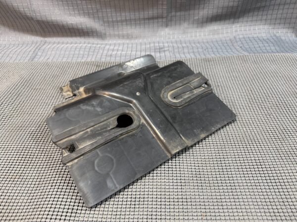 1983 Yamaha XVZ12TDK VENTURE Engine Top Cover Heat Shield - Image 7
