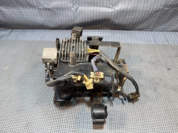 ⭐ Honda CB 900 CB900 Battery Cage Regulator