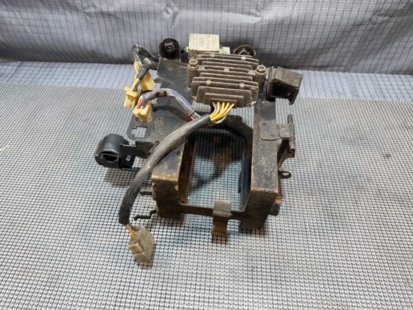⭐ Honda CB 900 CB900 Battery Cage Regulator - Image 4