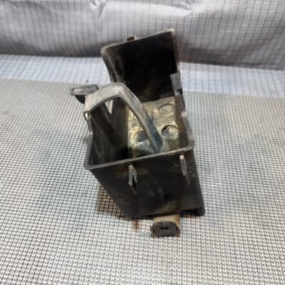 ⭐ 1983 Yamaha XVZ1200 XVZ 1200 Venture Y630′ battery box holder mount