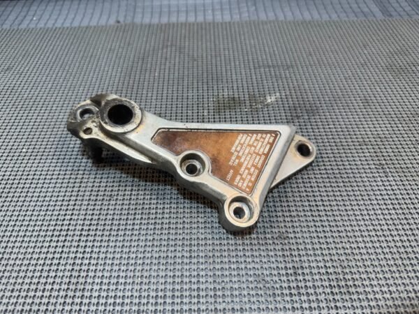 ⭐ 1981 Honda CB900C Custom 10 Speed Rear Brake Pedal Holder 46515-461-000 - Image 3