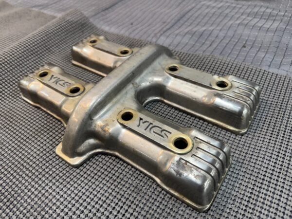 1983 Yamaha XVZ1200 Venture Rear Valve Cover - Image 9