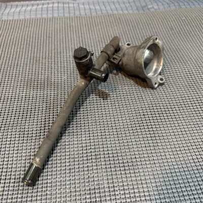 1983 YAMAHA VENTURE ROYALE XVZ1200 XVZ 1200 D THERMOSTAT HOUSING