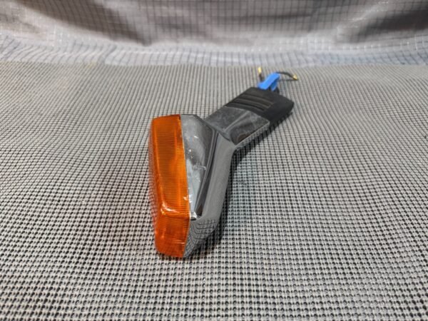 1983 Yamaha XVZ1200 Venture Royale Rear Turn Signal LH Left - Image 4